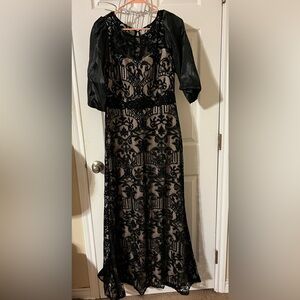 Signature by Sangria Black Lace Long Sleeve Dress